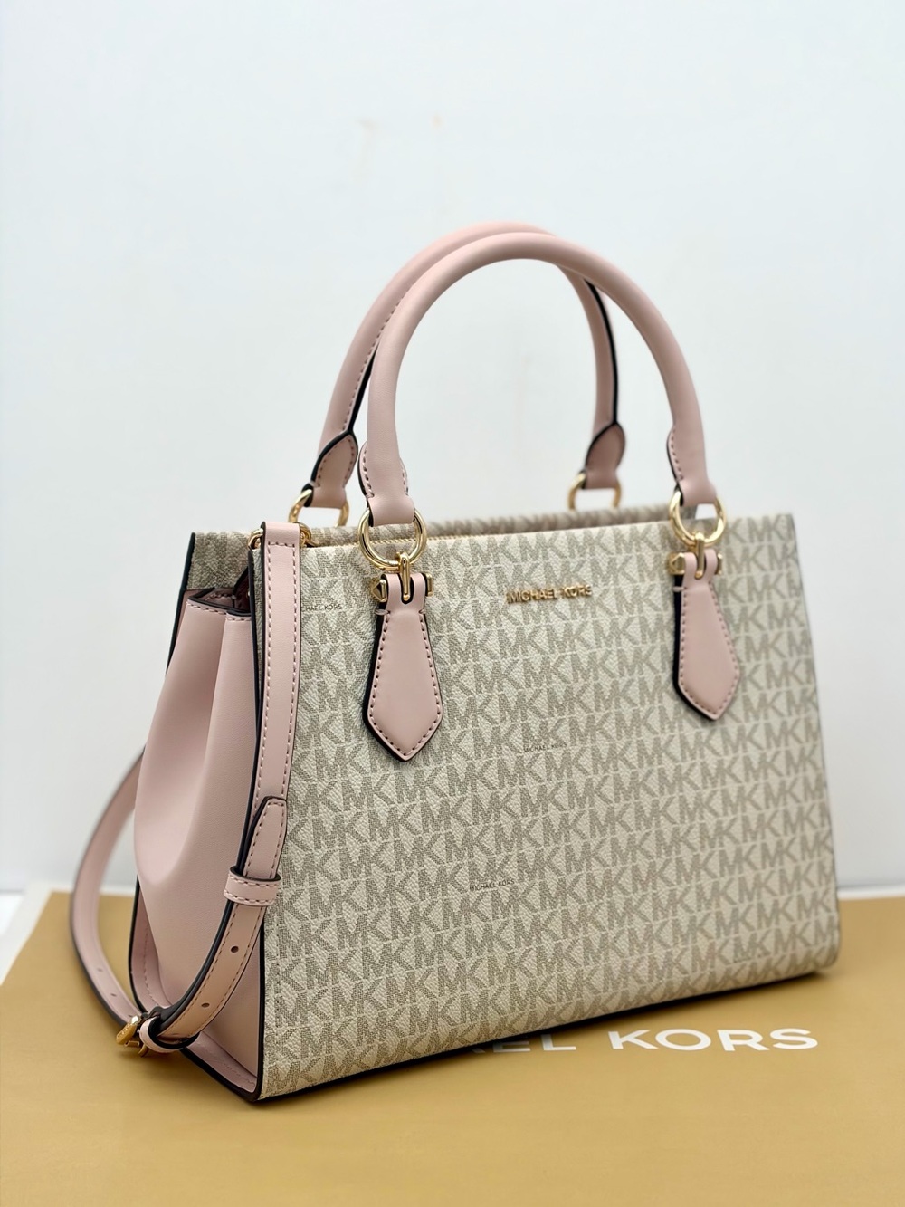 Michael Kors Marilyn Medium Signature Logo Convertible Satchel Crossbody Bag NWT - Picture 2 of 16